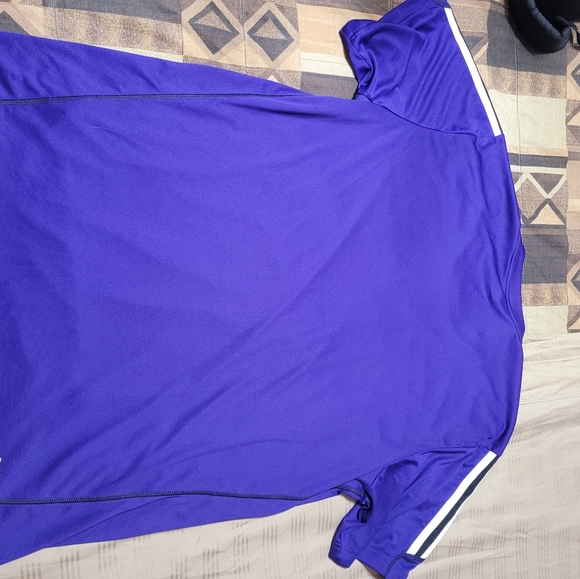 Nike climalite athletic shirt. Like new condition. XL men, 50"chest unstretched. - Picture 3 of 7